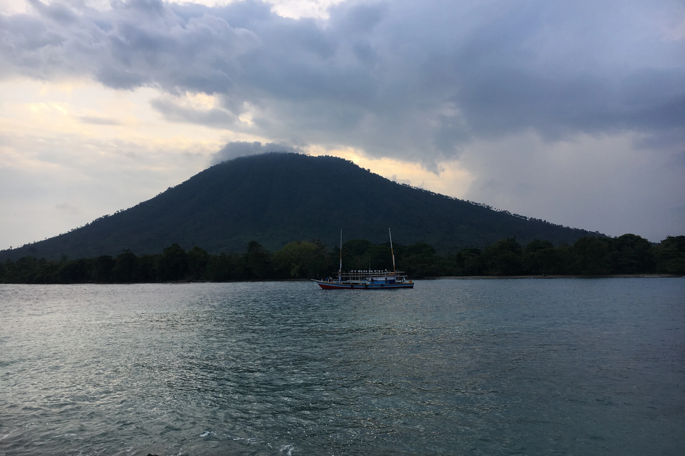 Krakatoa_Island[1].webp